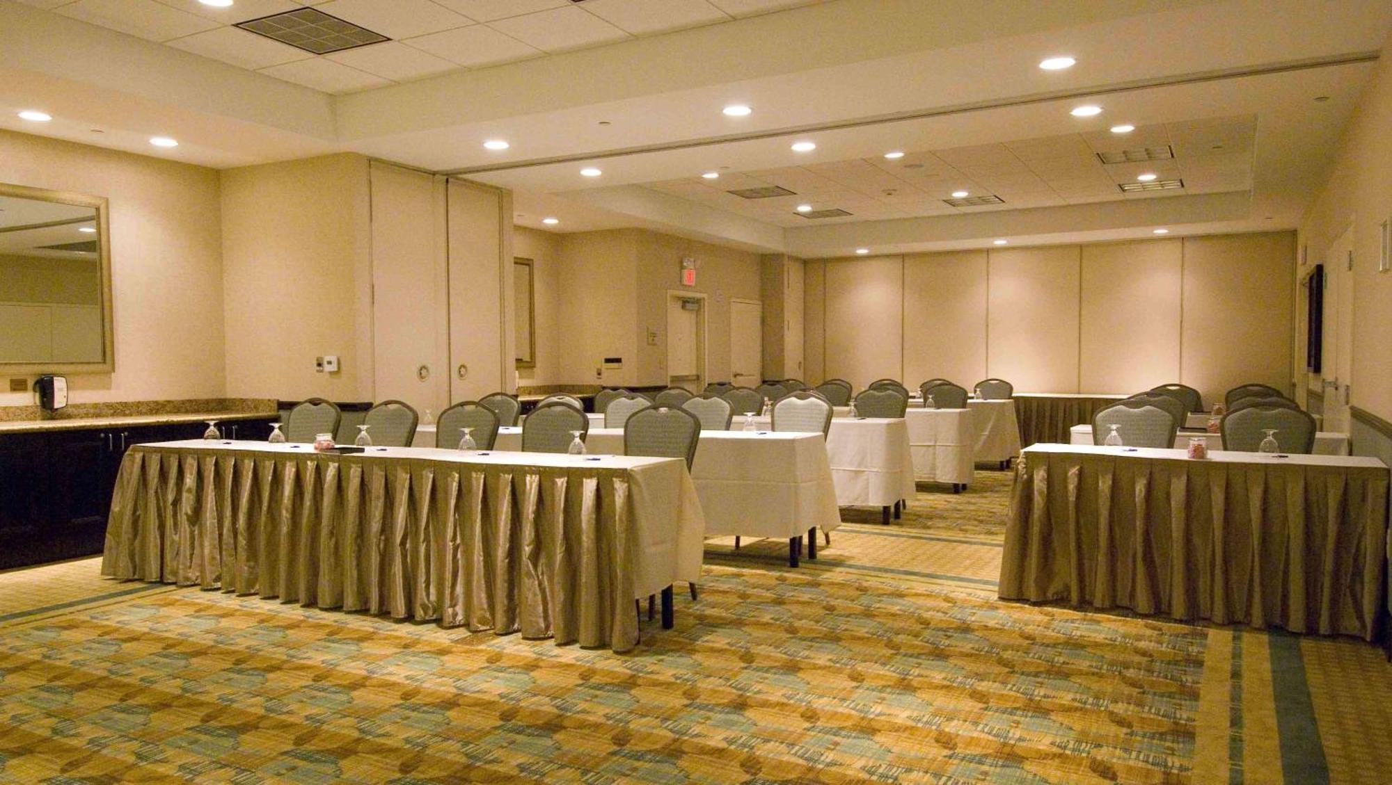 Hilton Garden Inn Durham Southpoint Exterior photo